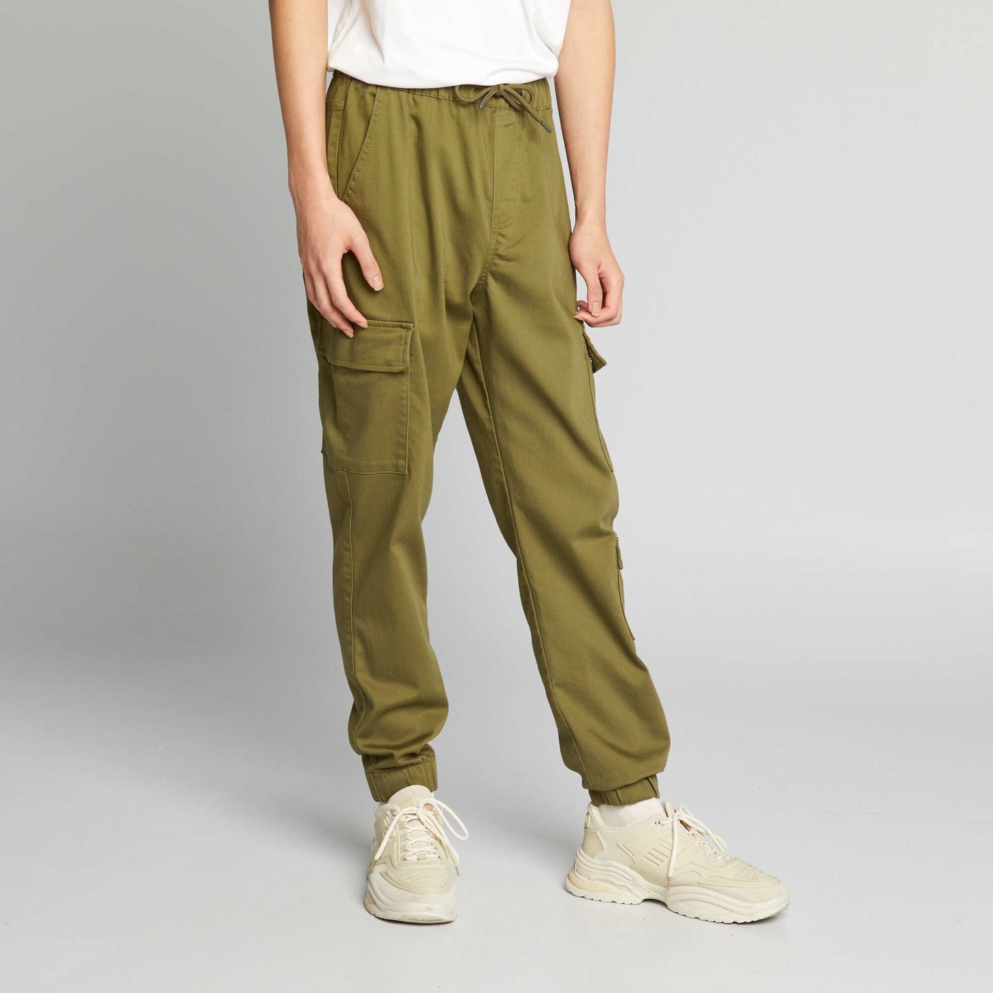 Pantalon avec poches sur les côtés Vert