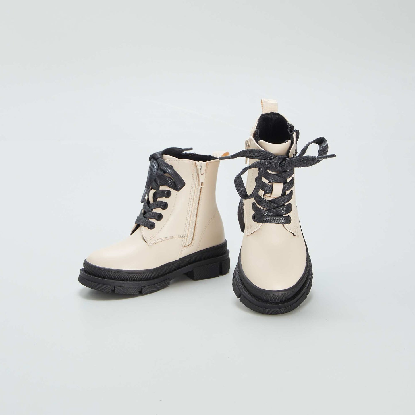 Bottines à lacets et fermeture Beige