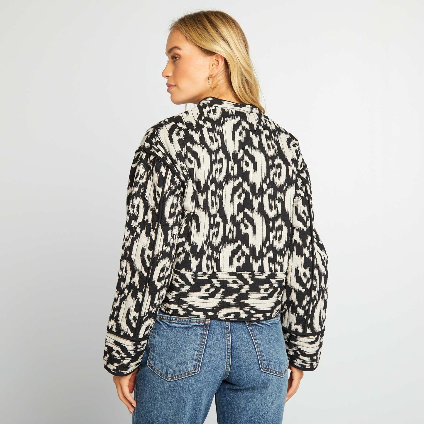 Veste matelassée courte imprimé ikat Noir ikat