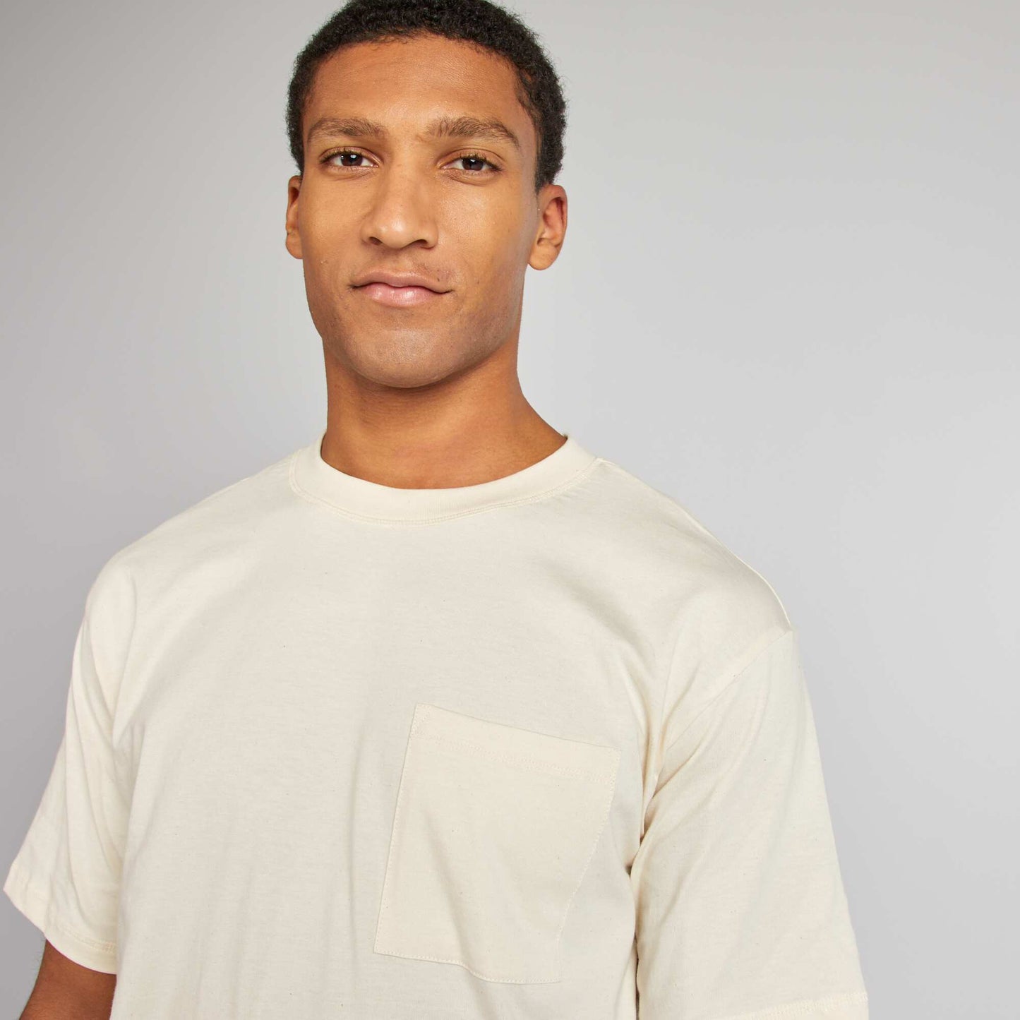 T-shirt uni avec poche poitrine Blanc