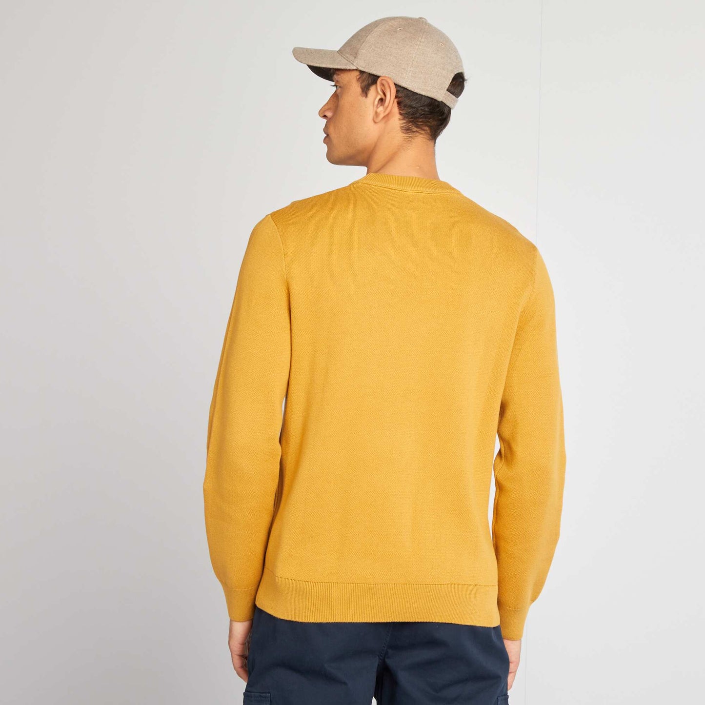 Pull col en maille fine jauge Moutarde