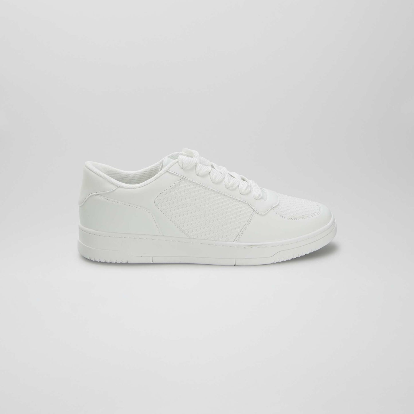 Baskets basses en simili BLANC