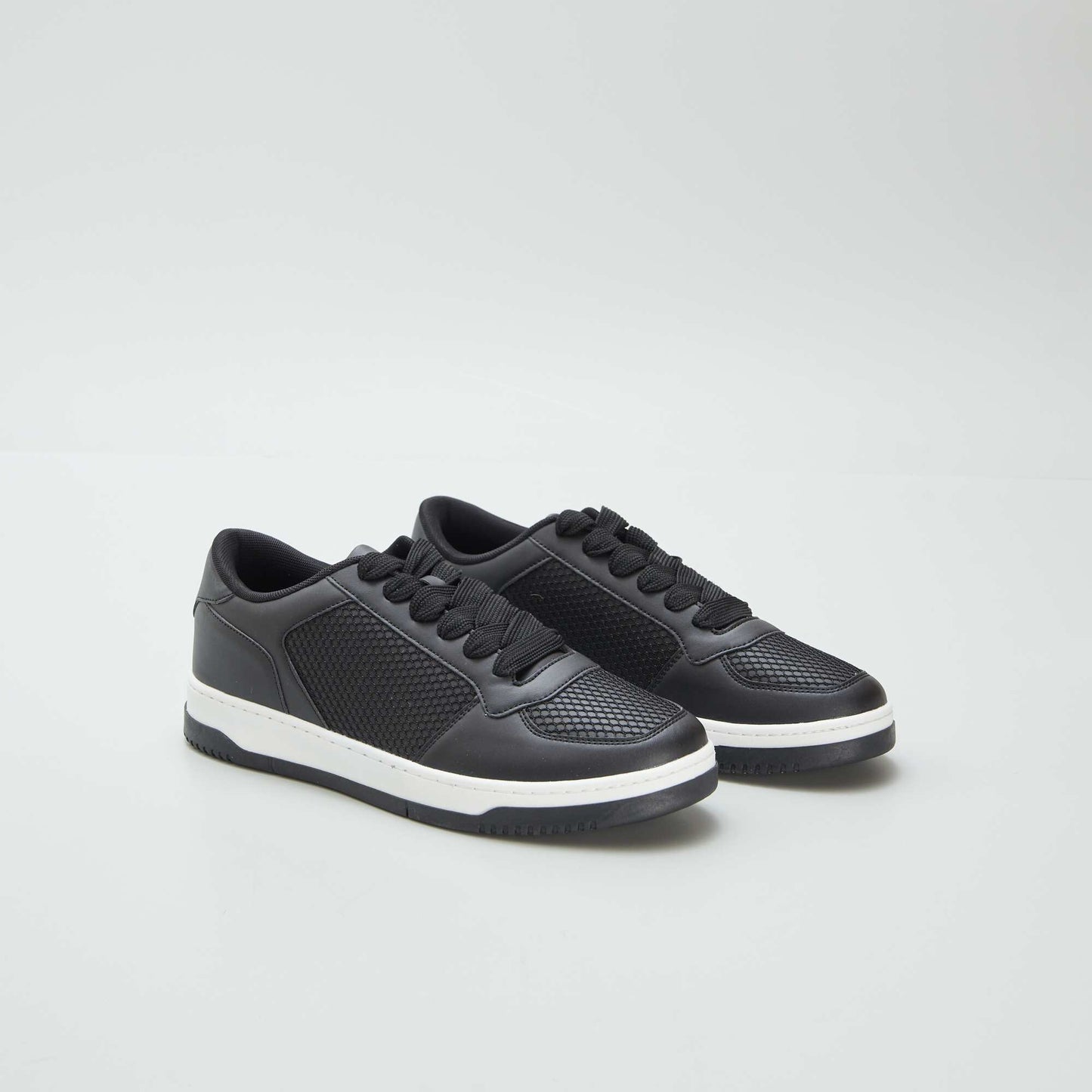 Baskets basses en simili NOIR
