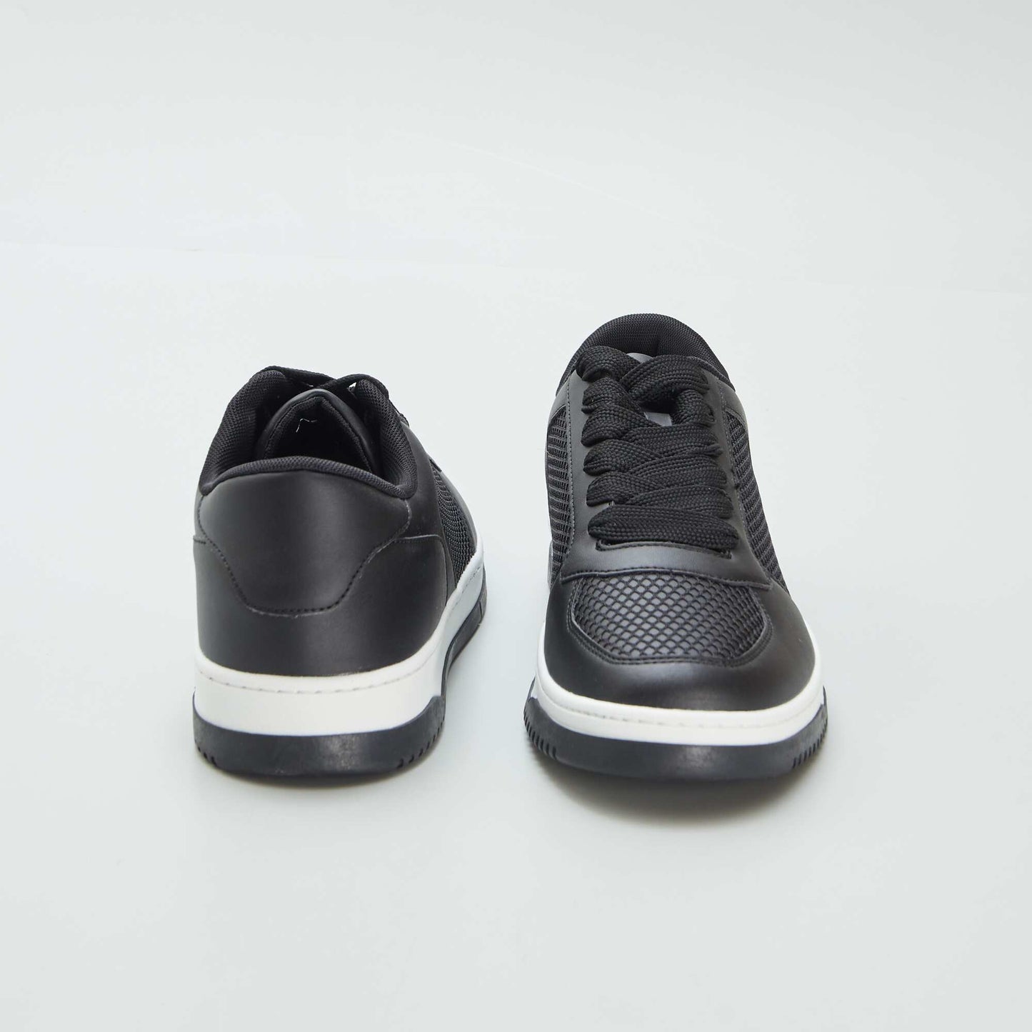 Baskets basses en simili NOIR