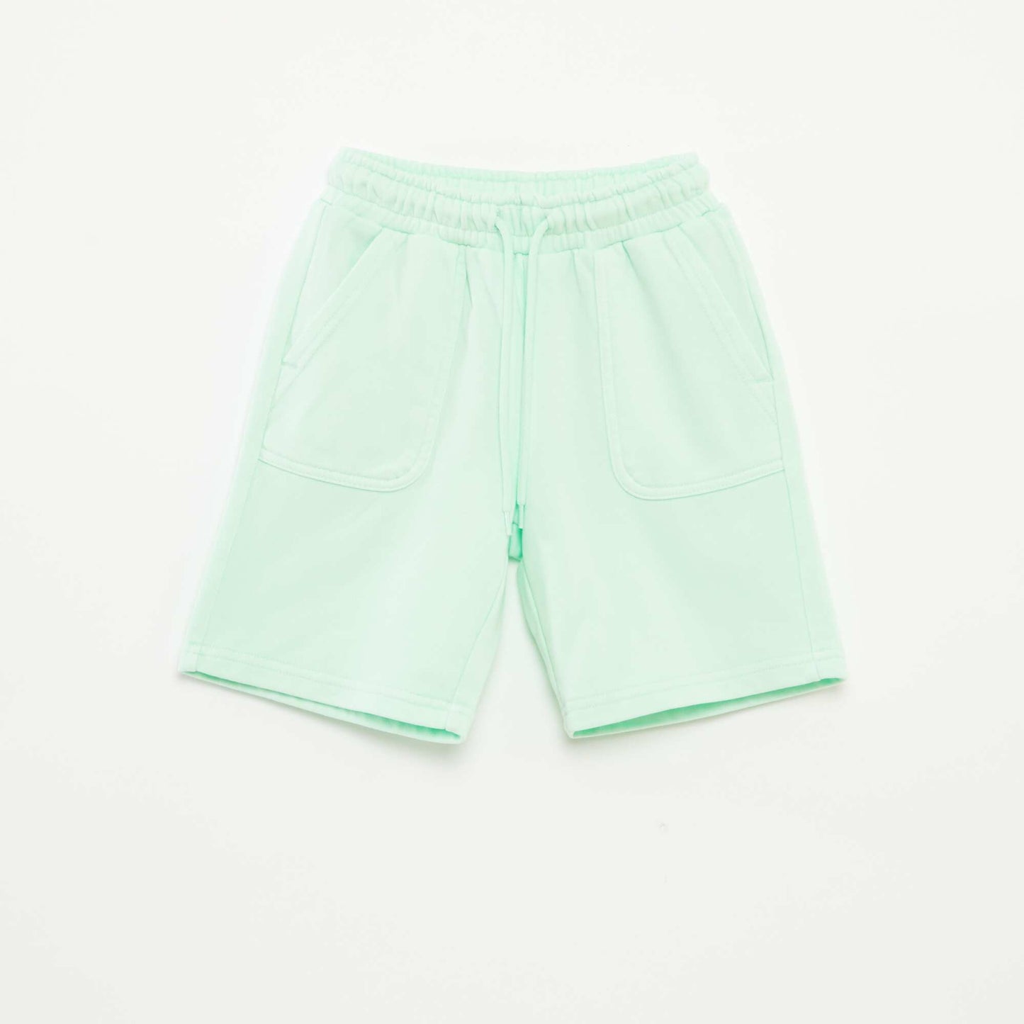 Short à grandes poches VERT