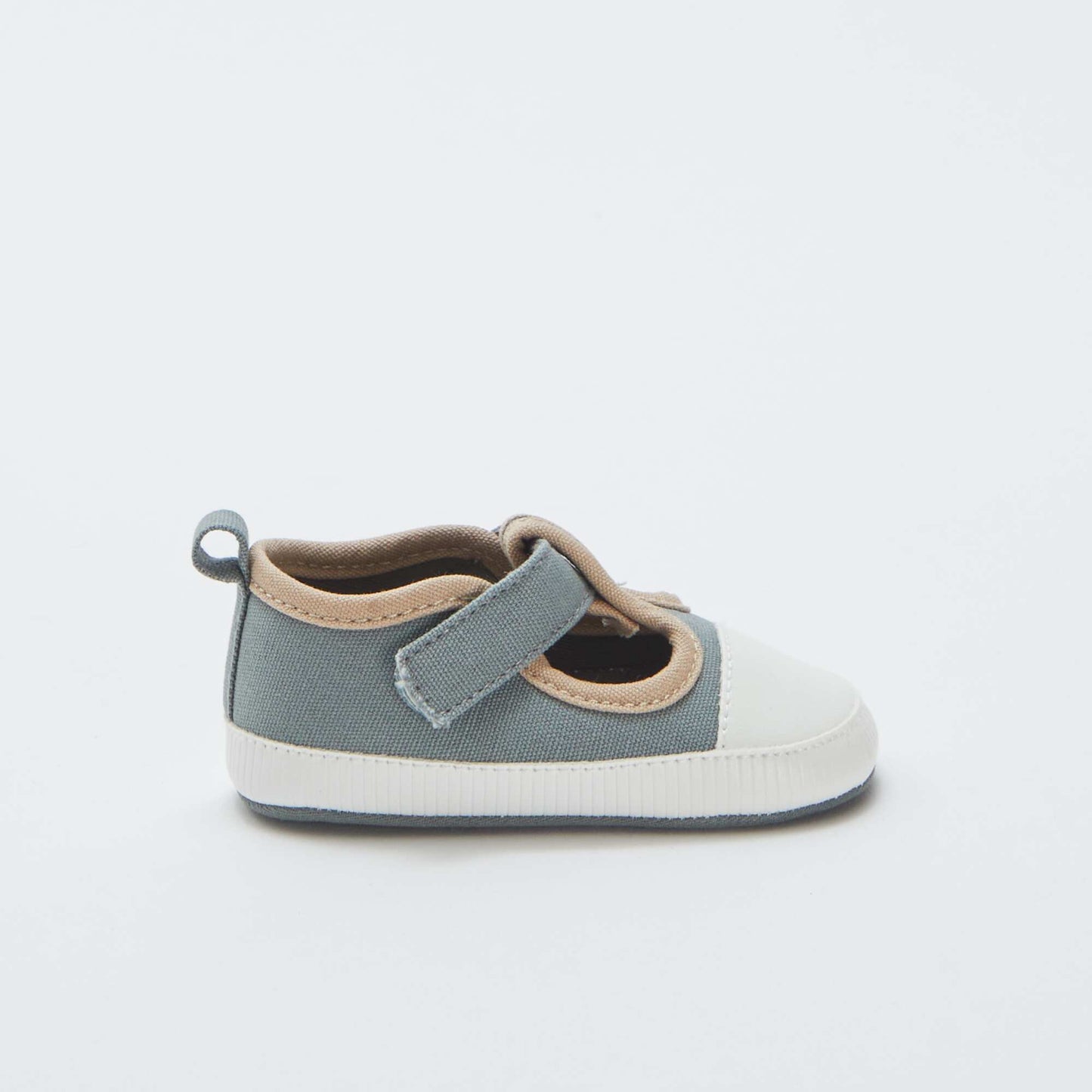 Chaussons esprit baskets en toile VERT