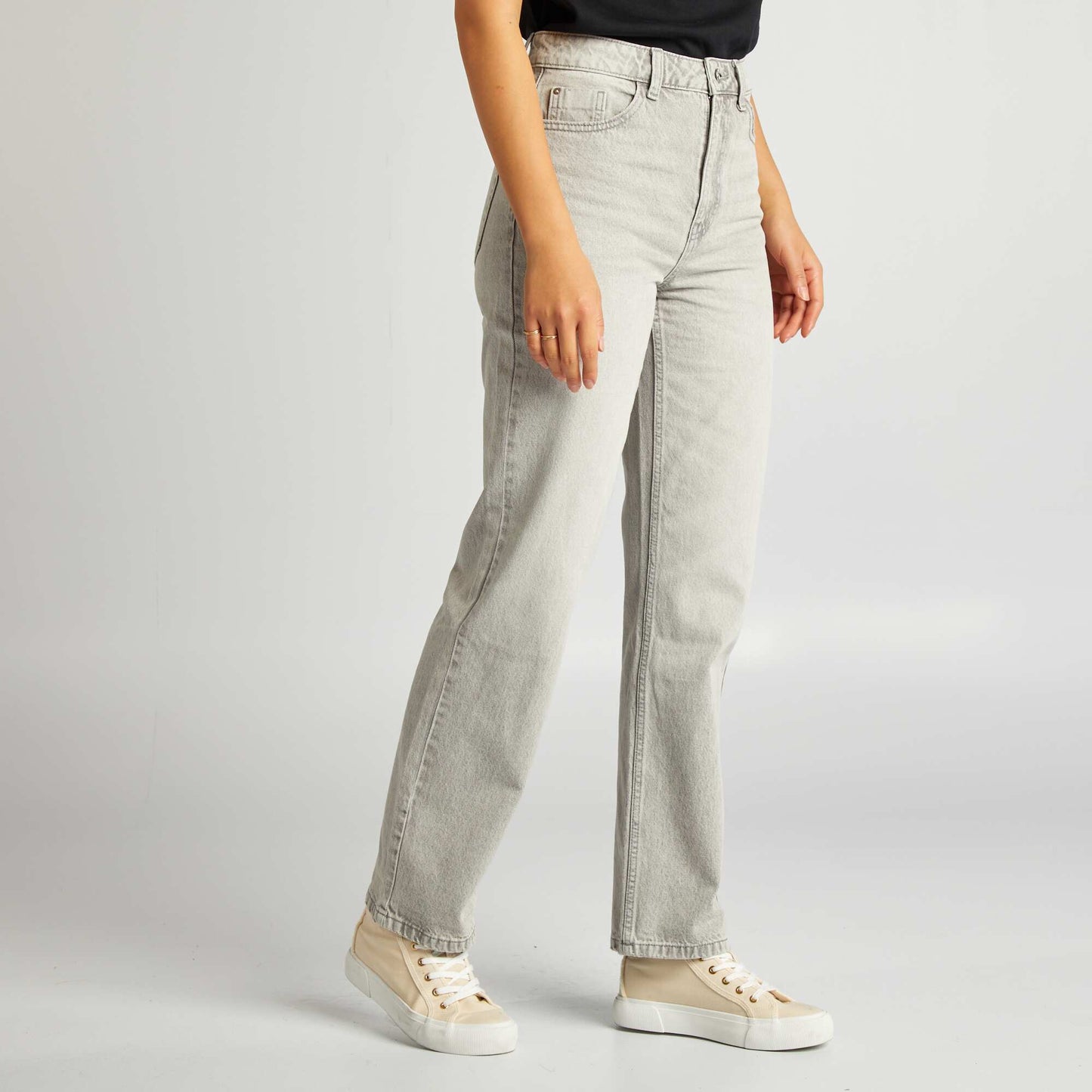 Jean regular / coupe droite Gris
