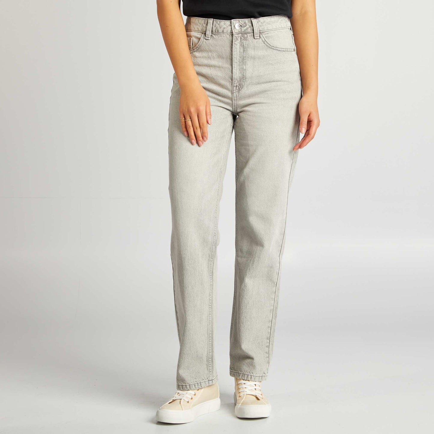 Jean regular / coupe droite Gris