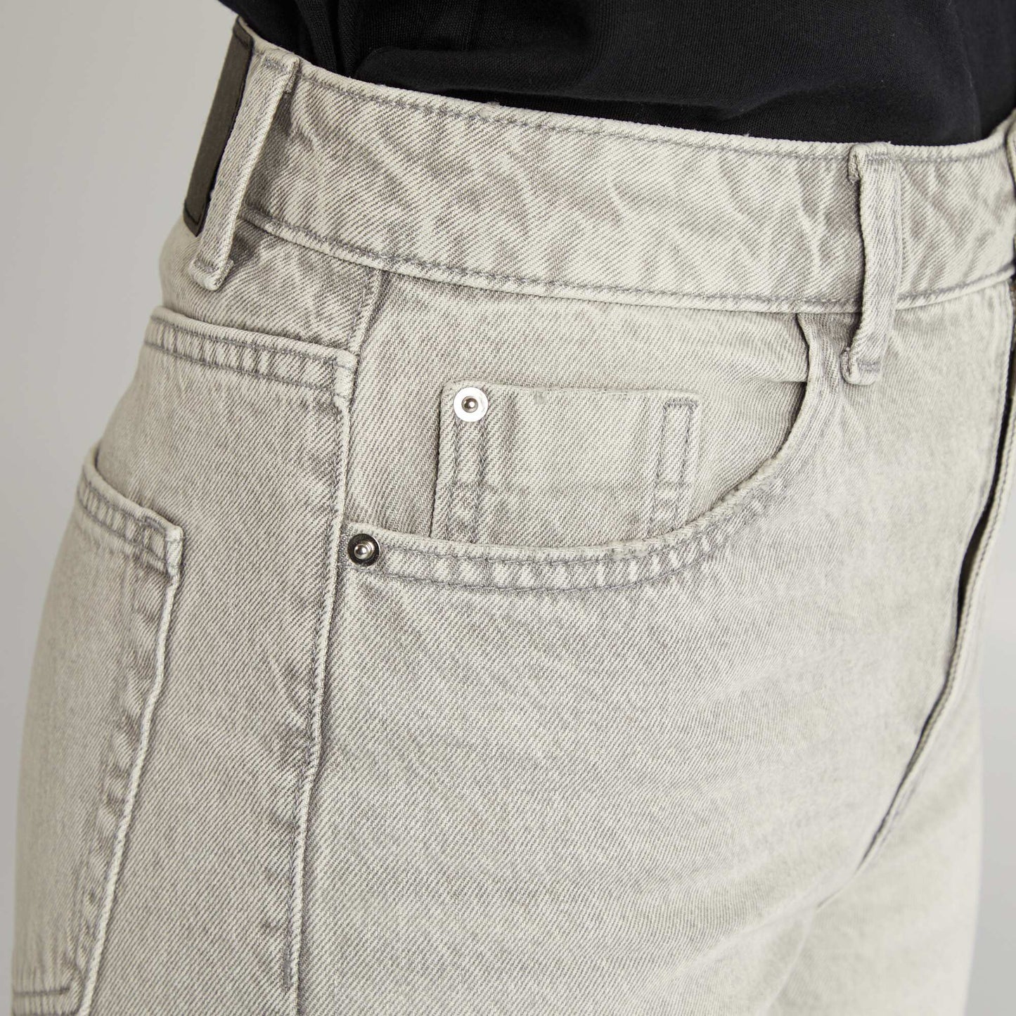 Jean regular / coupe droite Gris
