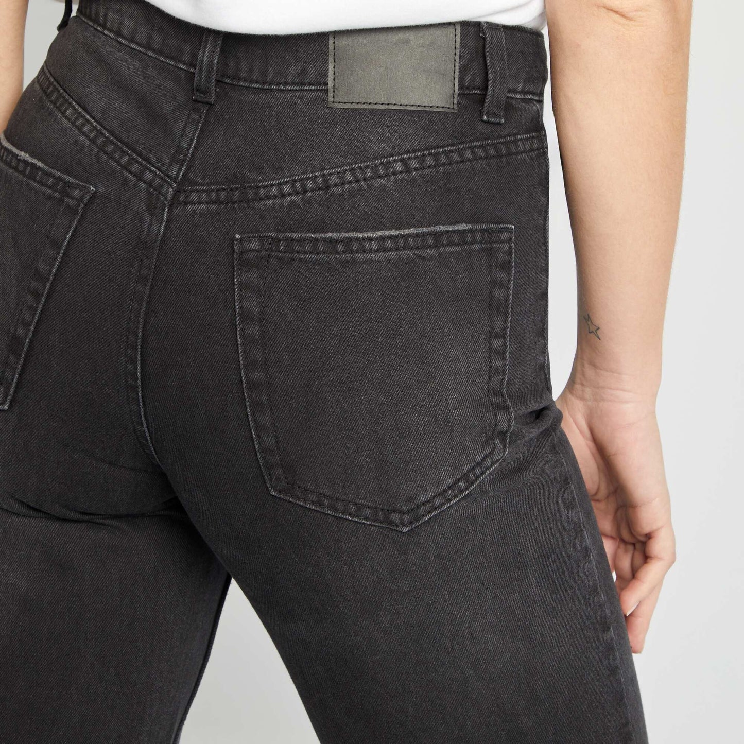 Jean regular / coupe droite Noir