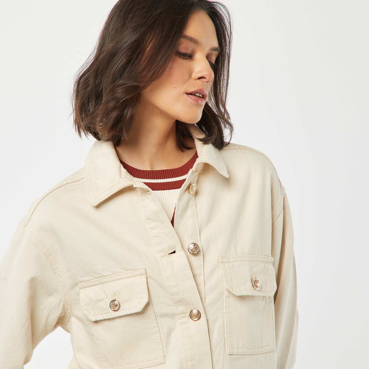 Veste en jean avec boutons dorés BLANC