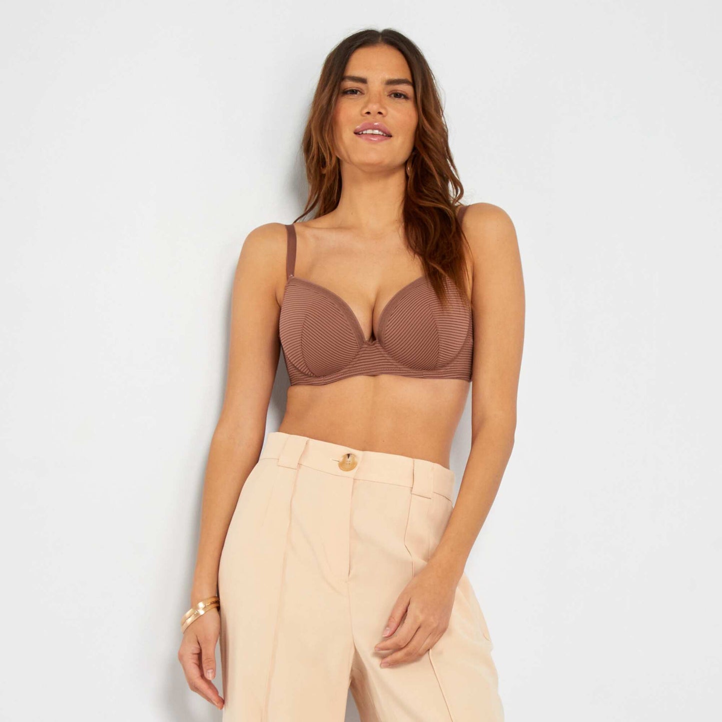 Soutien-gorge microfibre à fines rayures ajourées D&E Marron