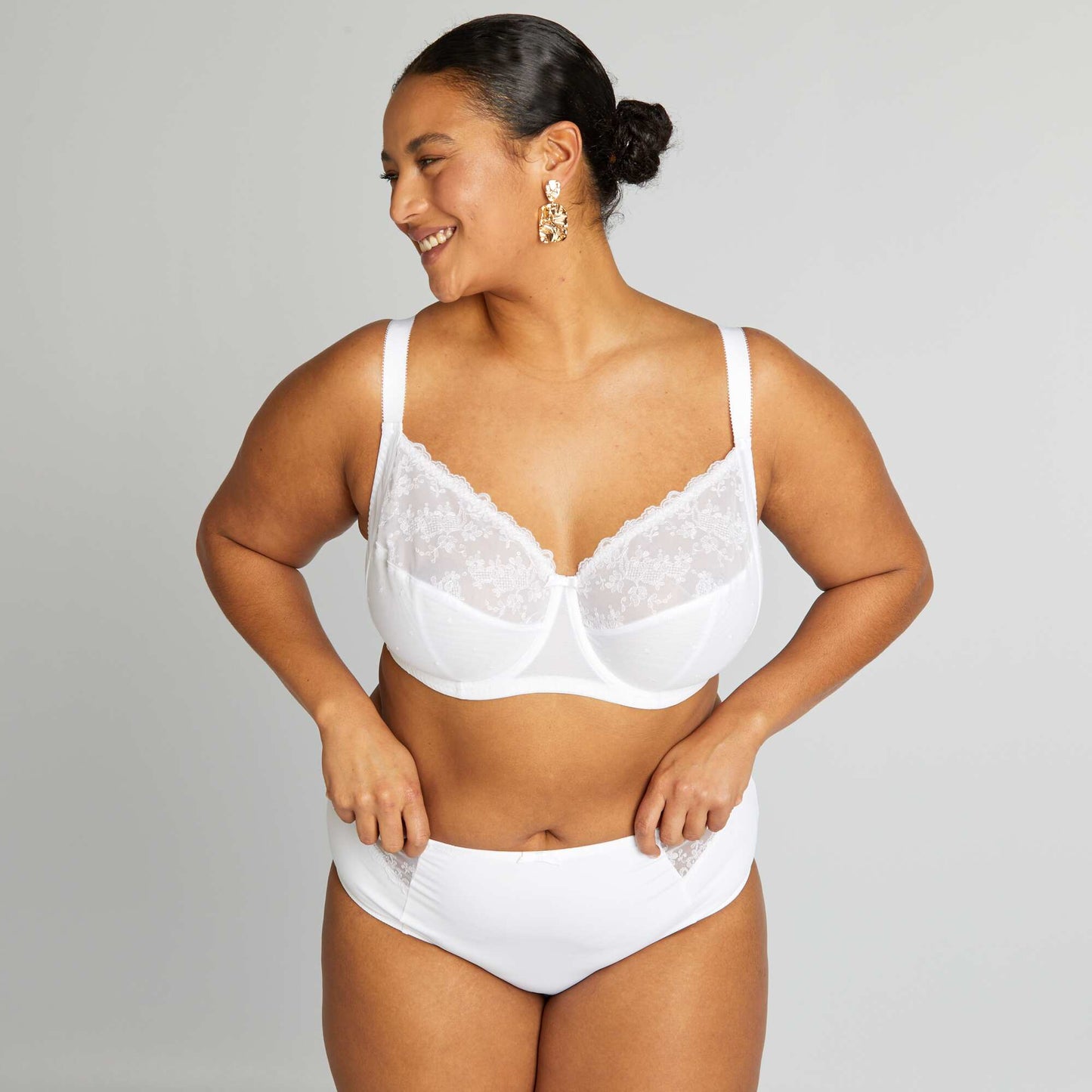 Soutien-gorge en dentelle fleurie bicolore blanc