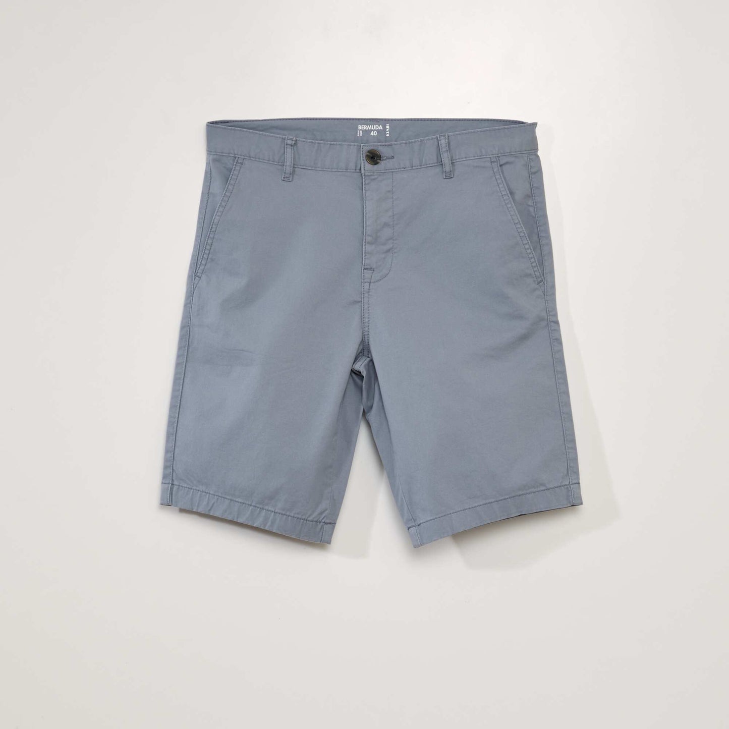 Bermuda chino uni Gris