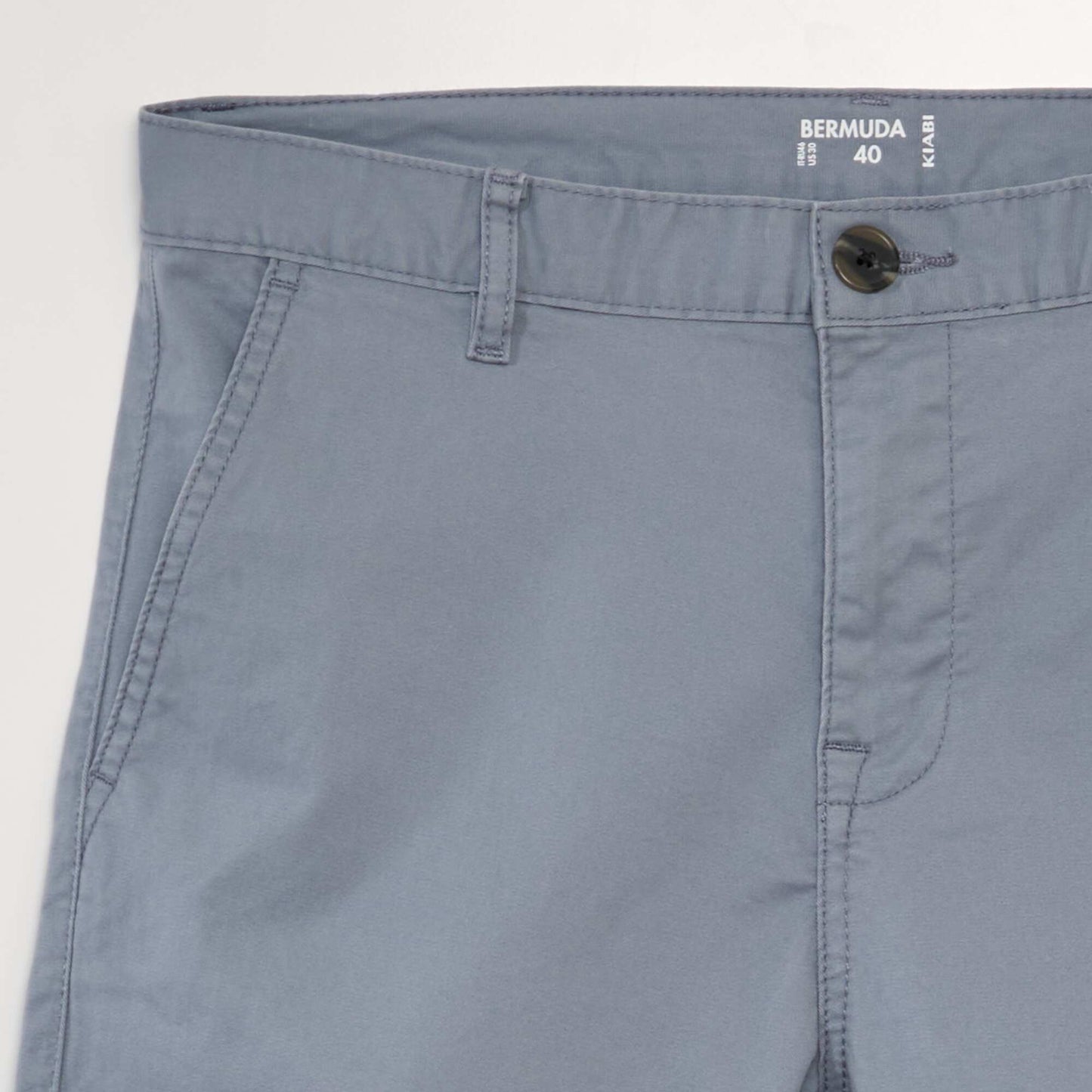 Bermuda chino uni Gris