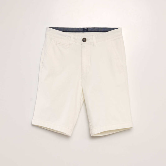 Bermuda chino blanc