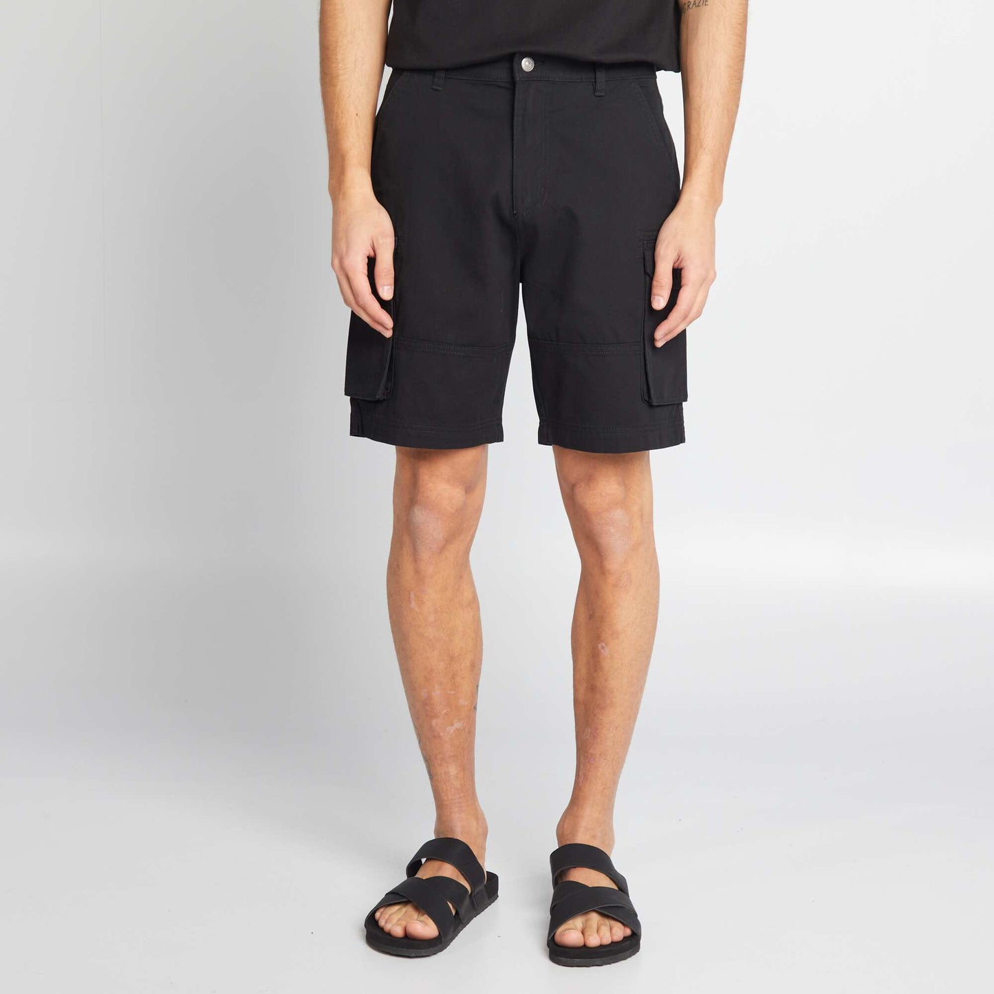 Short chino avec poches sur les côtés noir