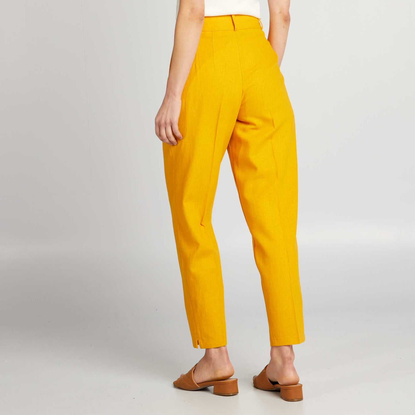 Pantalon cigarette en lin Jaune moutarde