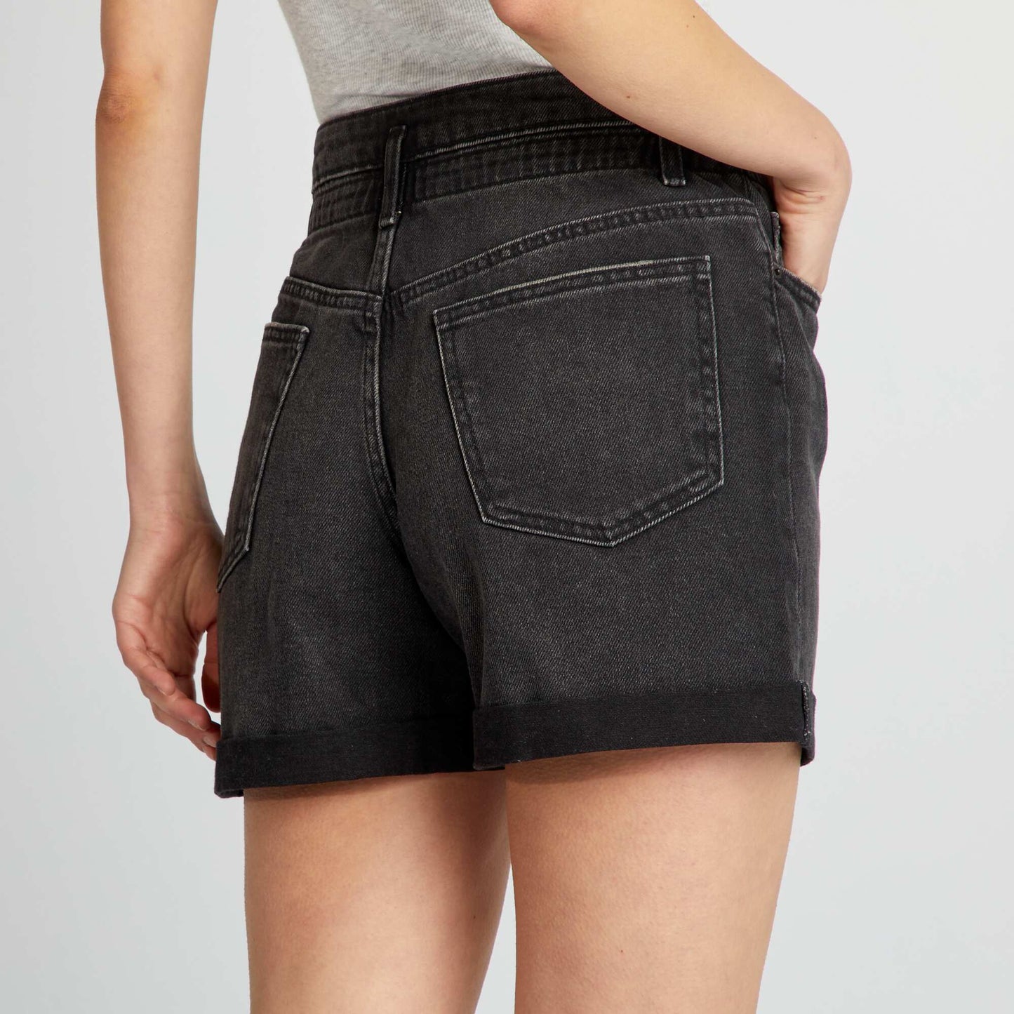 Short en jean Noir