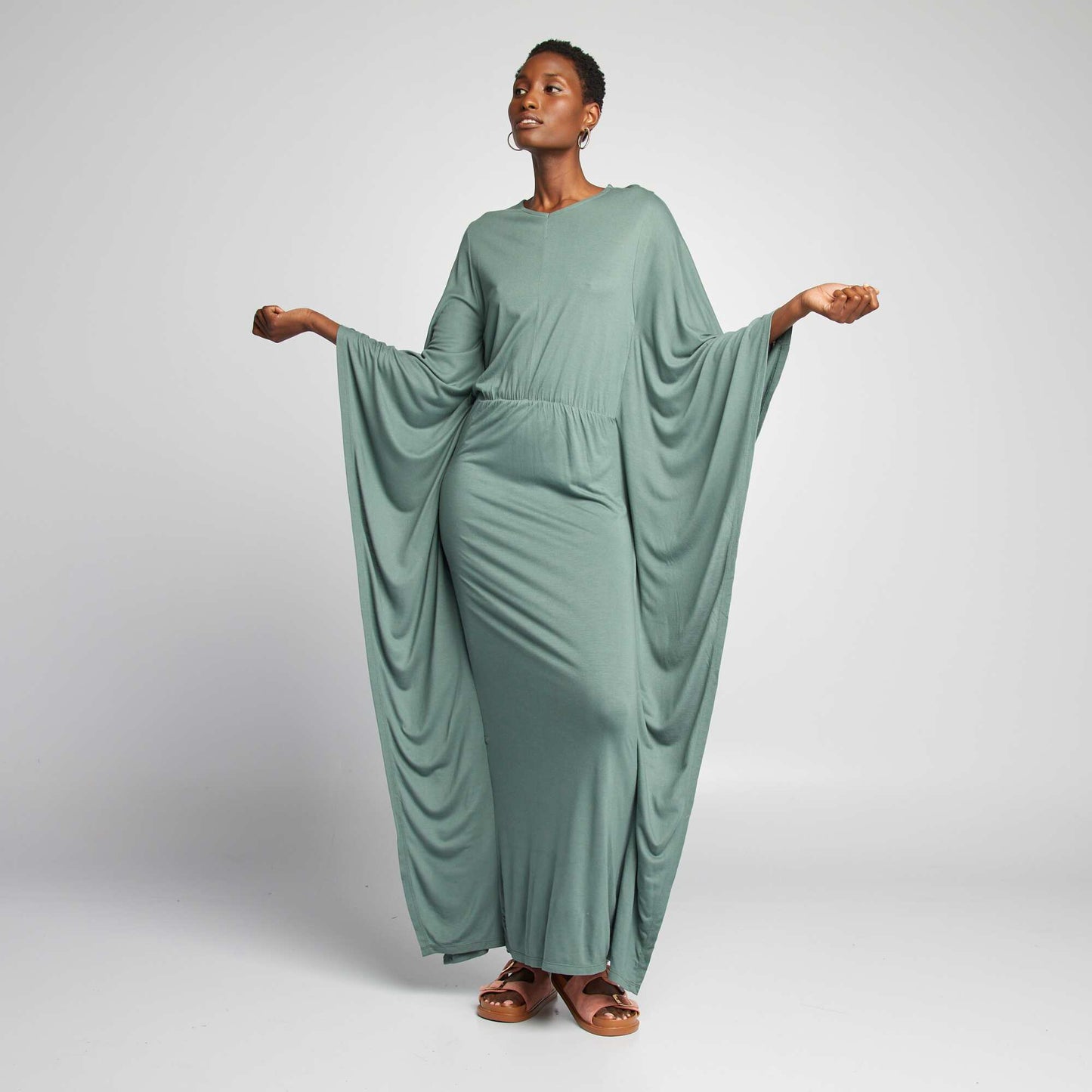 Robe fluide avec manches papillon Vert foncé