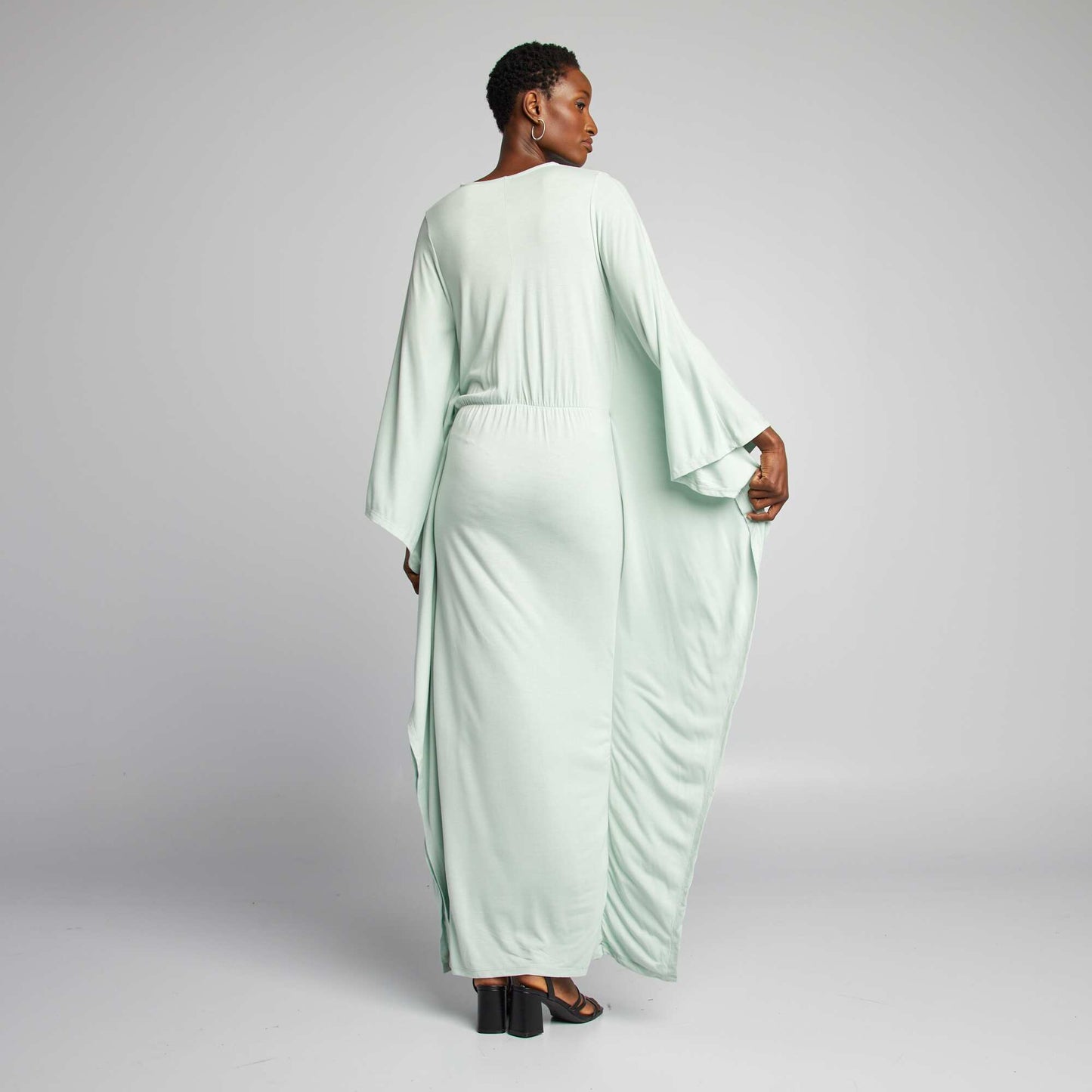 Robe fluide avec manches papillon Vert clair