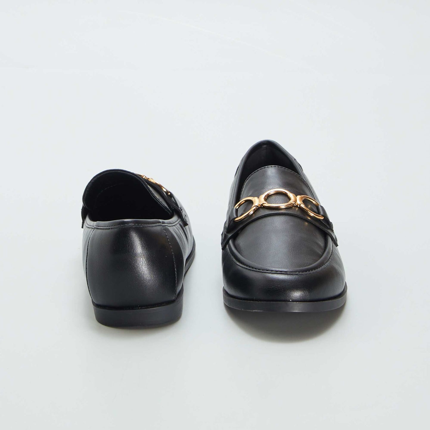 Mocassins avec chaîne dorée noir