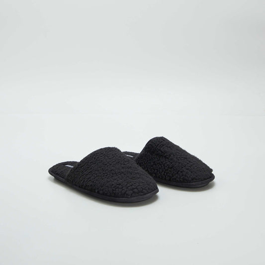 Chaussons en sherpa Noir