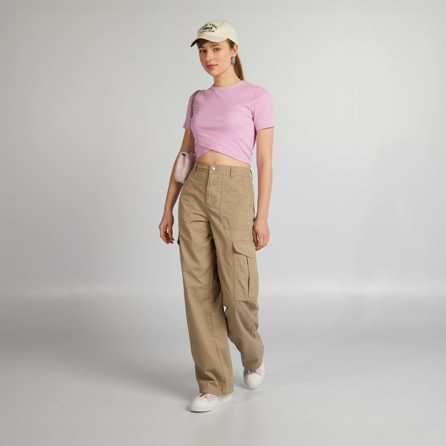 Pantalon large avec poches à rabats Beige