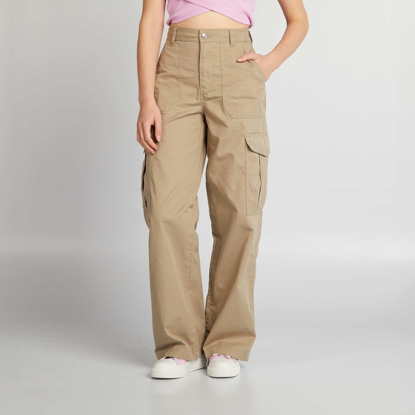 Pantalon large avec poches à rabats Beige