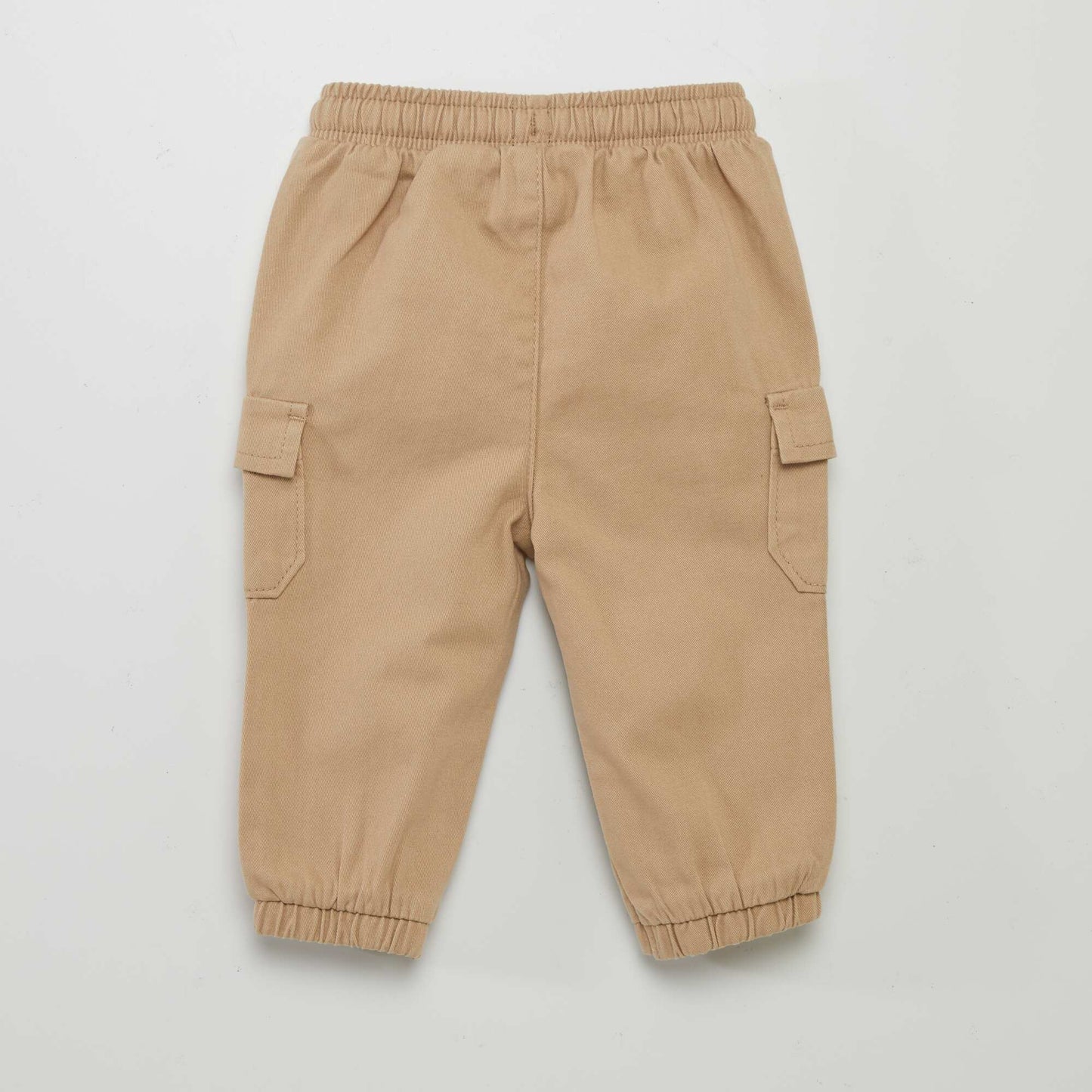 Pantalon jogger avec poches à rabat Beige