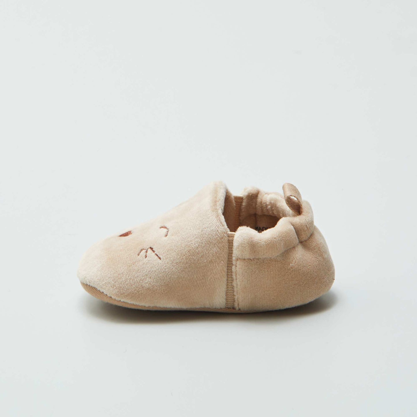 Chaussons en velours beige