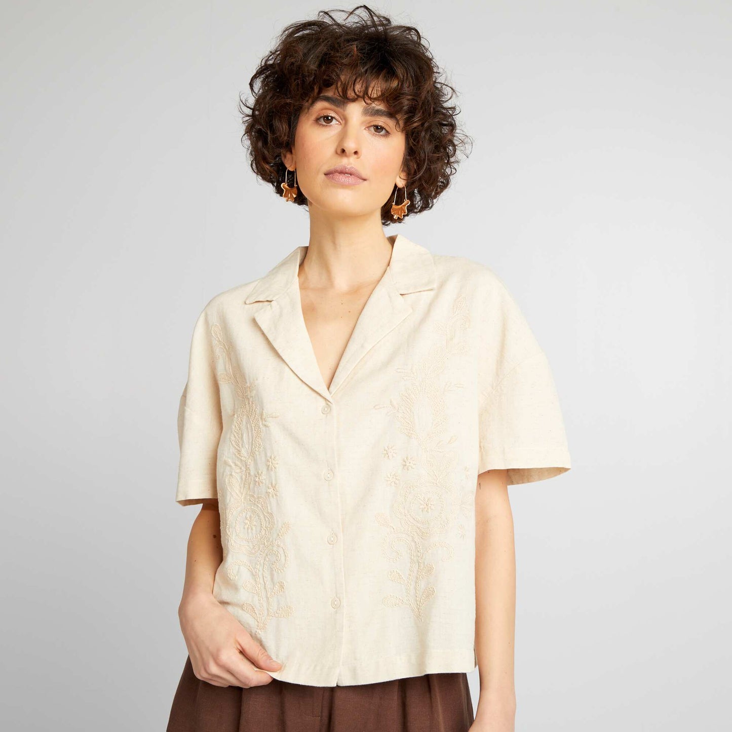 Chemisier en lin à broderies Beige