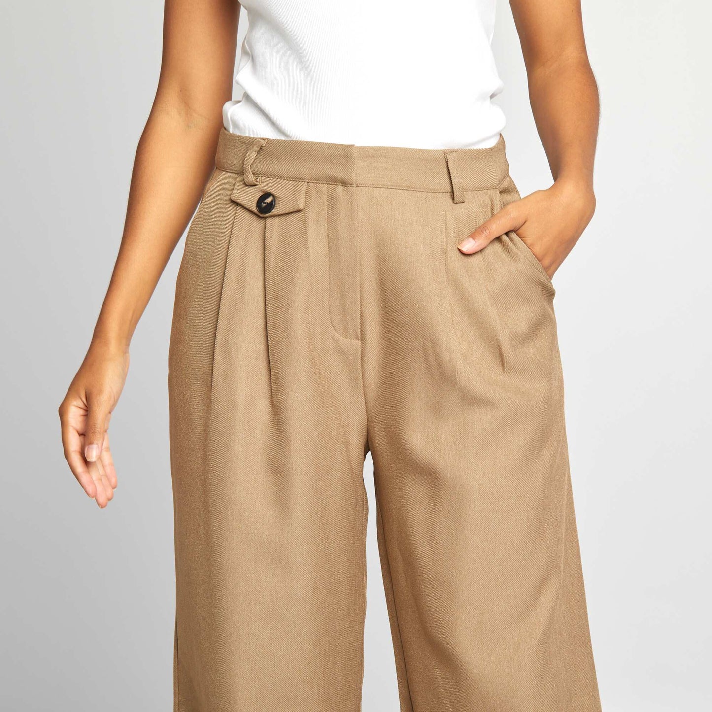 Pantalon tailleur large Kaki