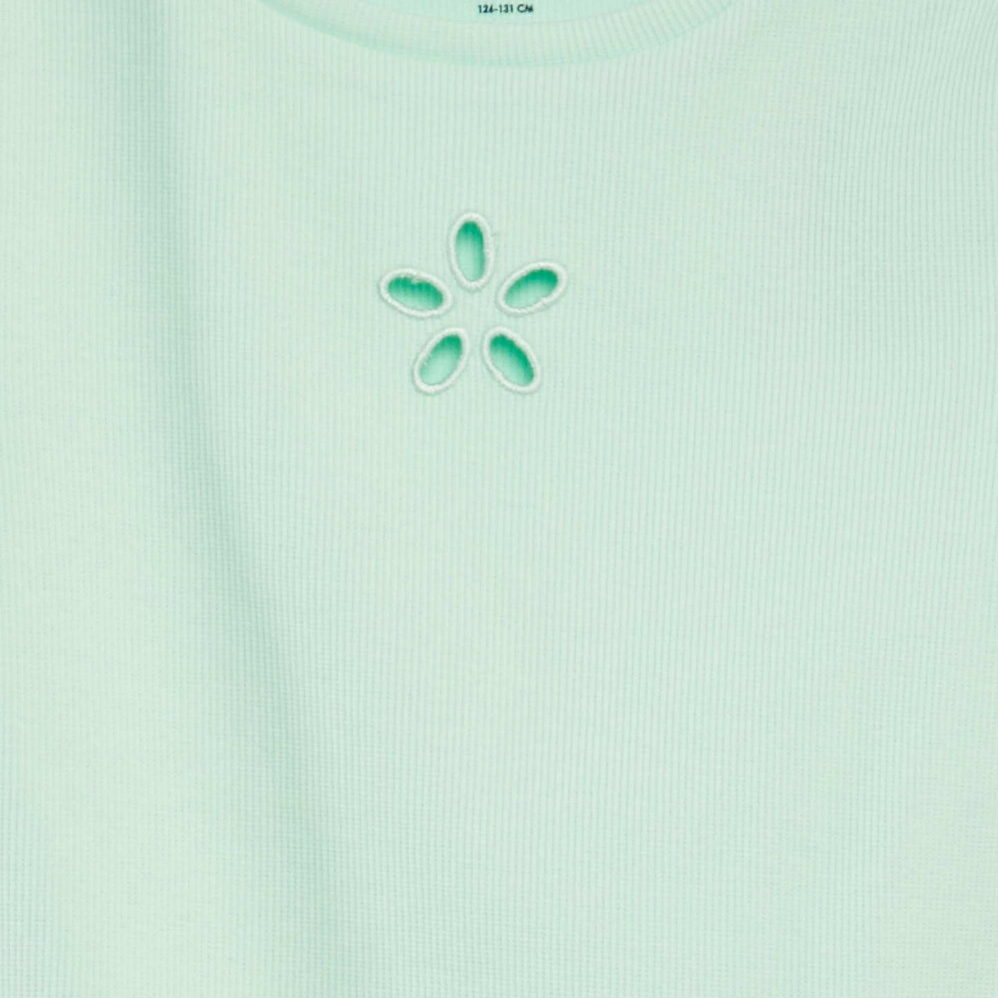 T-shirt avec découpe sur le devant vert