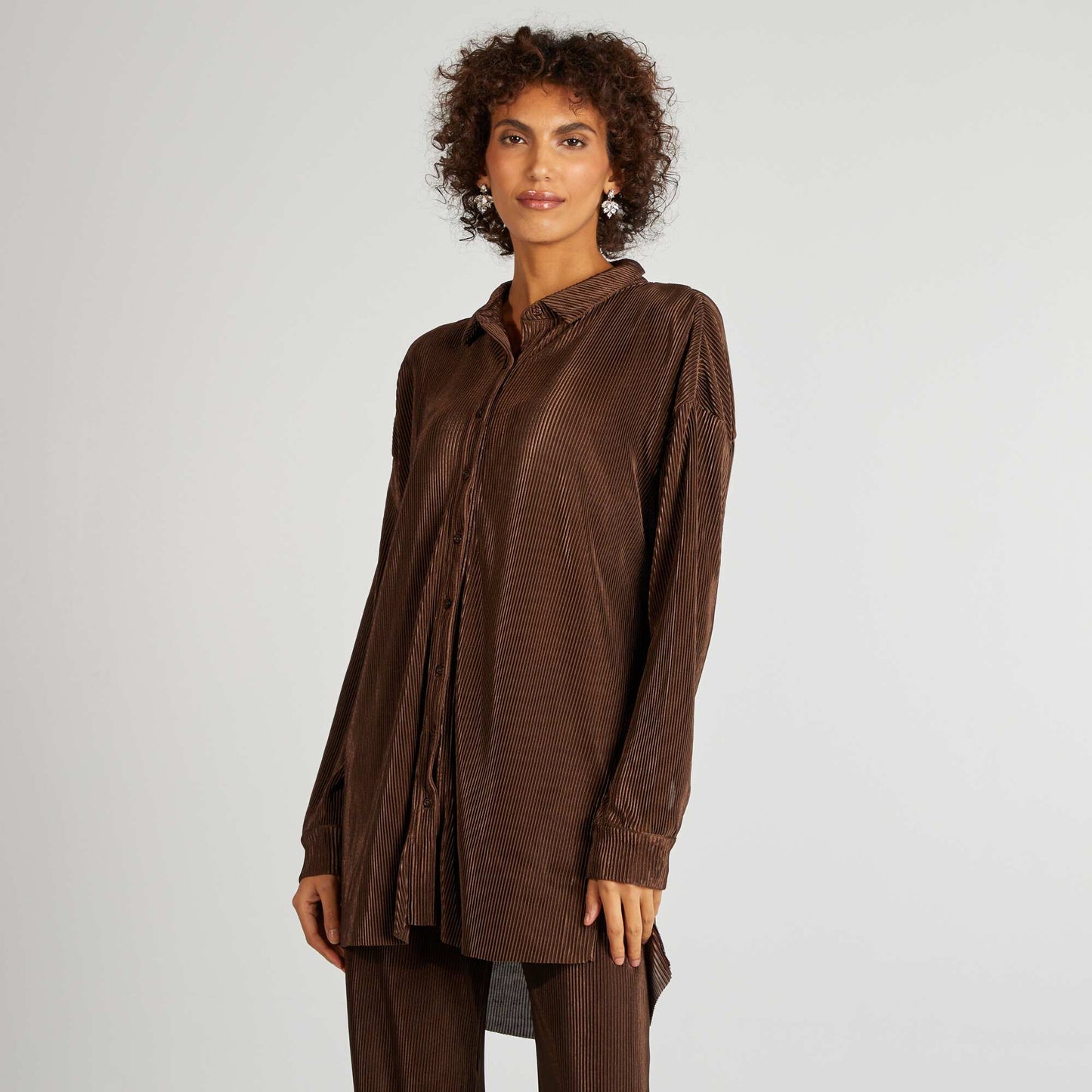 Chemise longue en maille plissée Marron