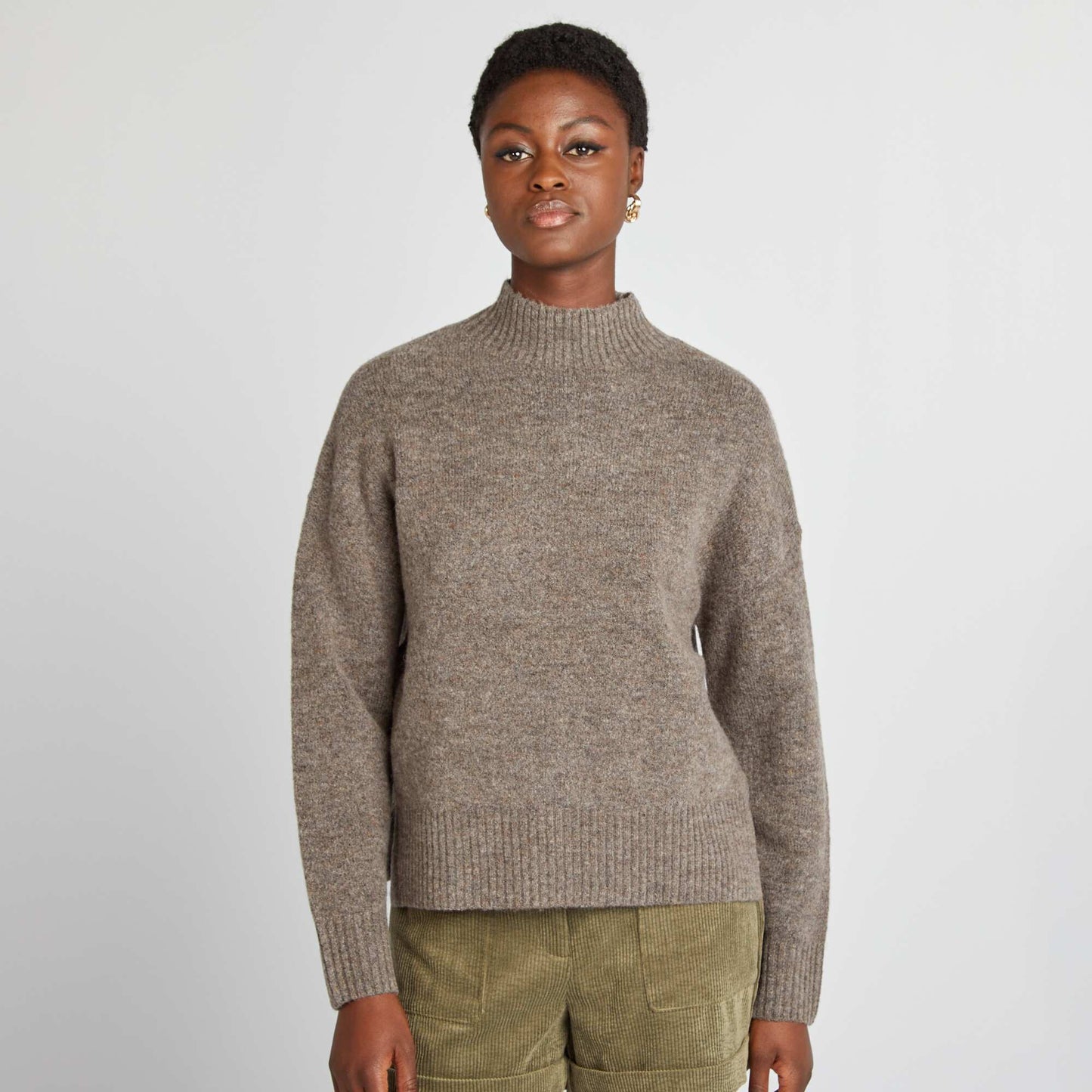 Pull col montant en maille douce Taupe