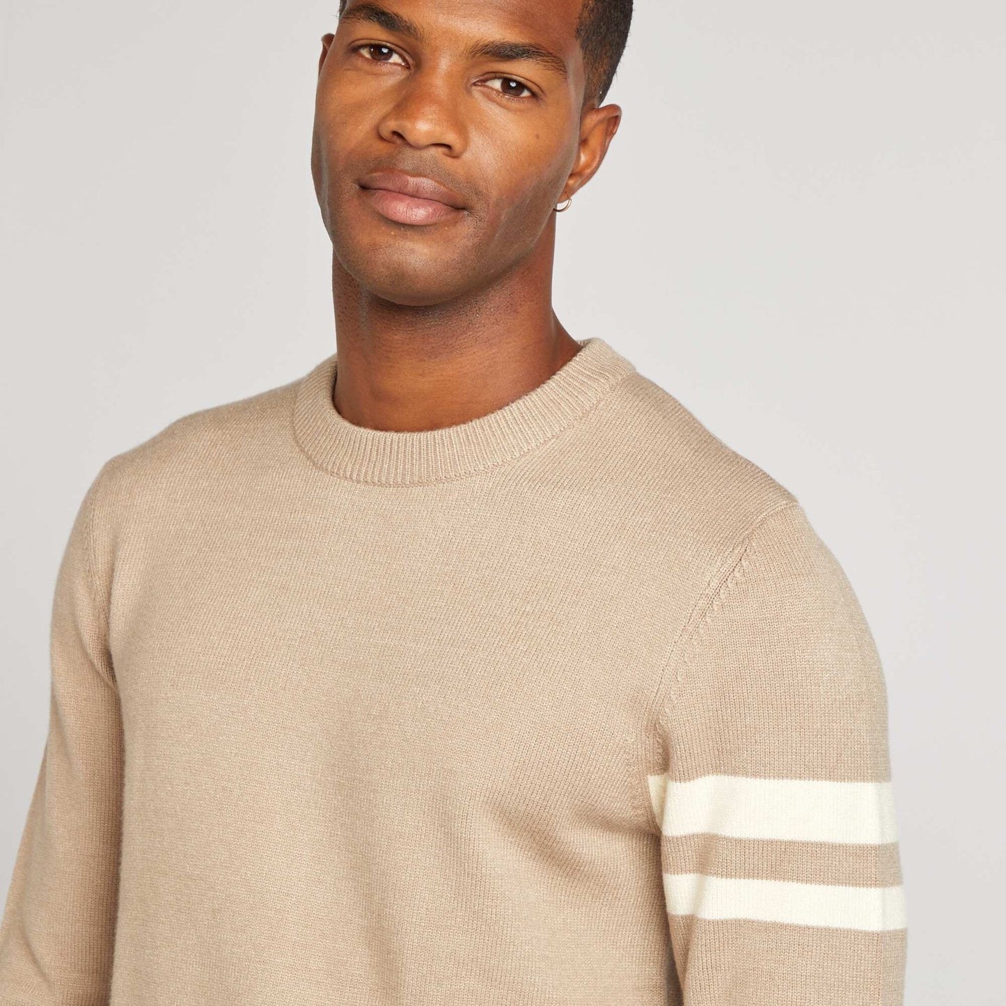 Pull à col rond avec rayures Beige