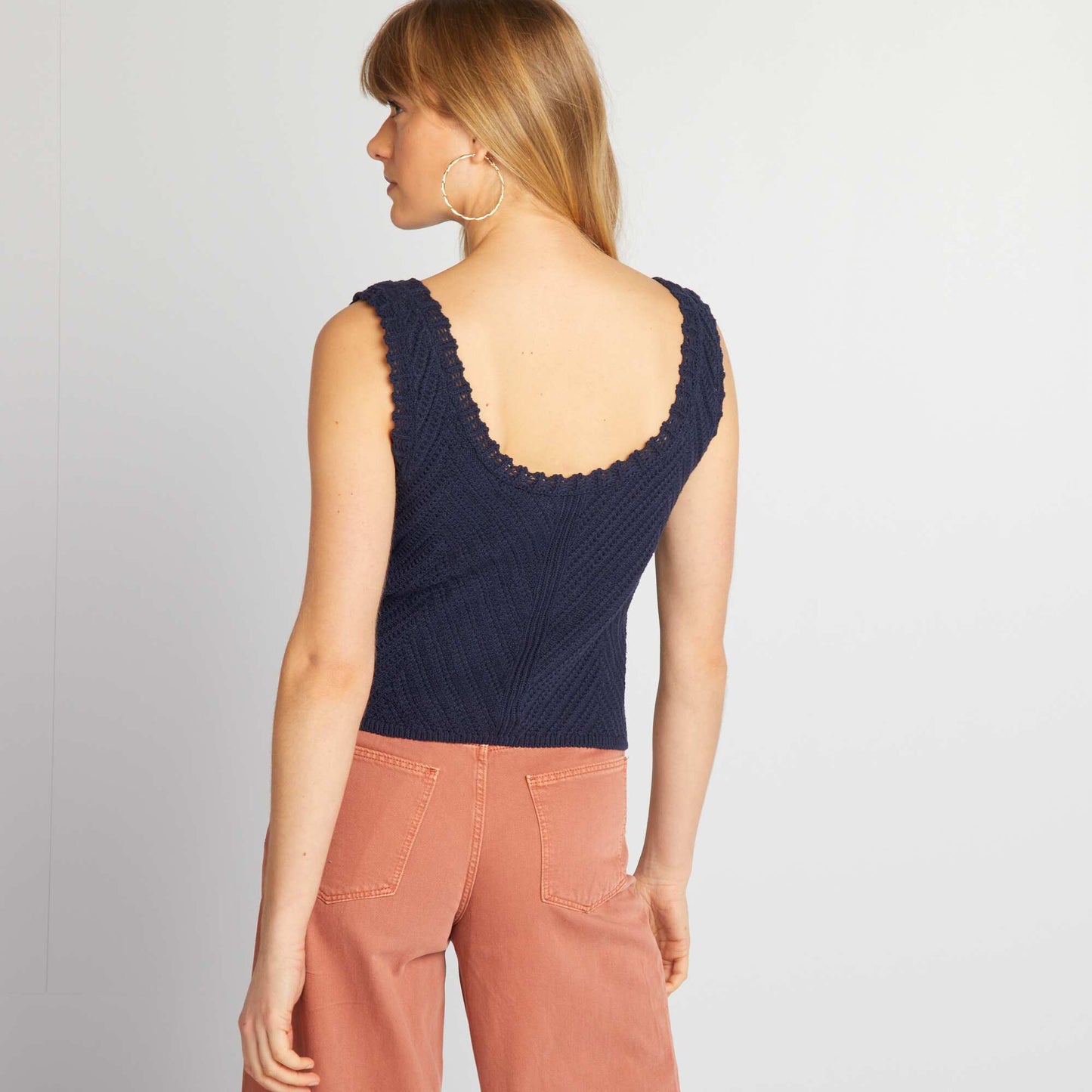 Top court en crochet Bleu