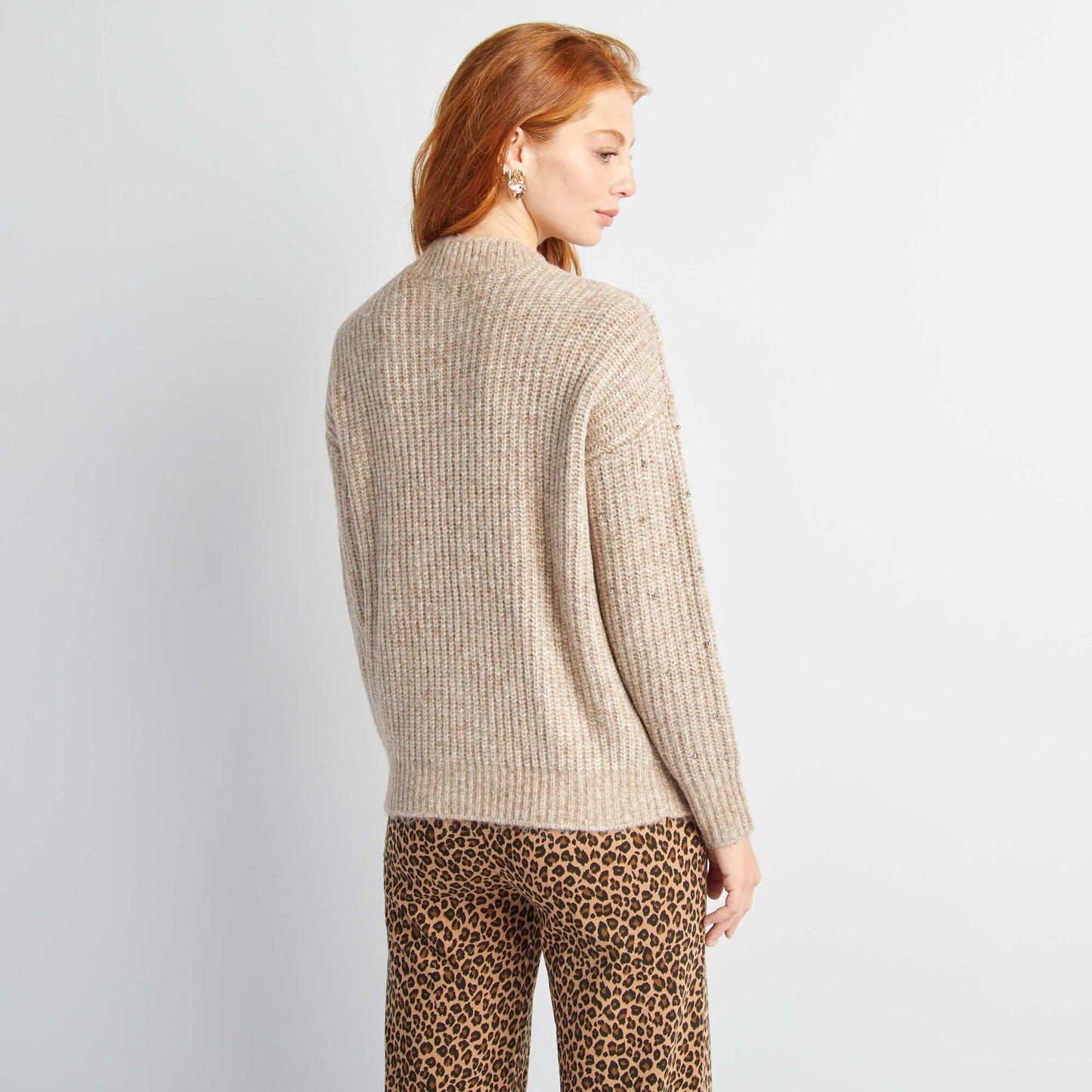 Pull en maille tricot avec perles fantaisies Beige