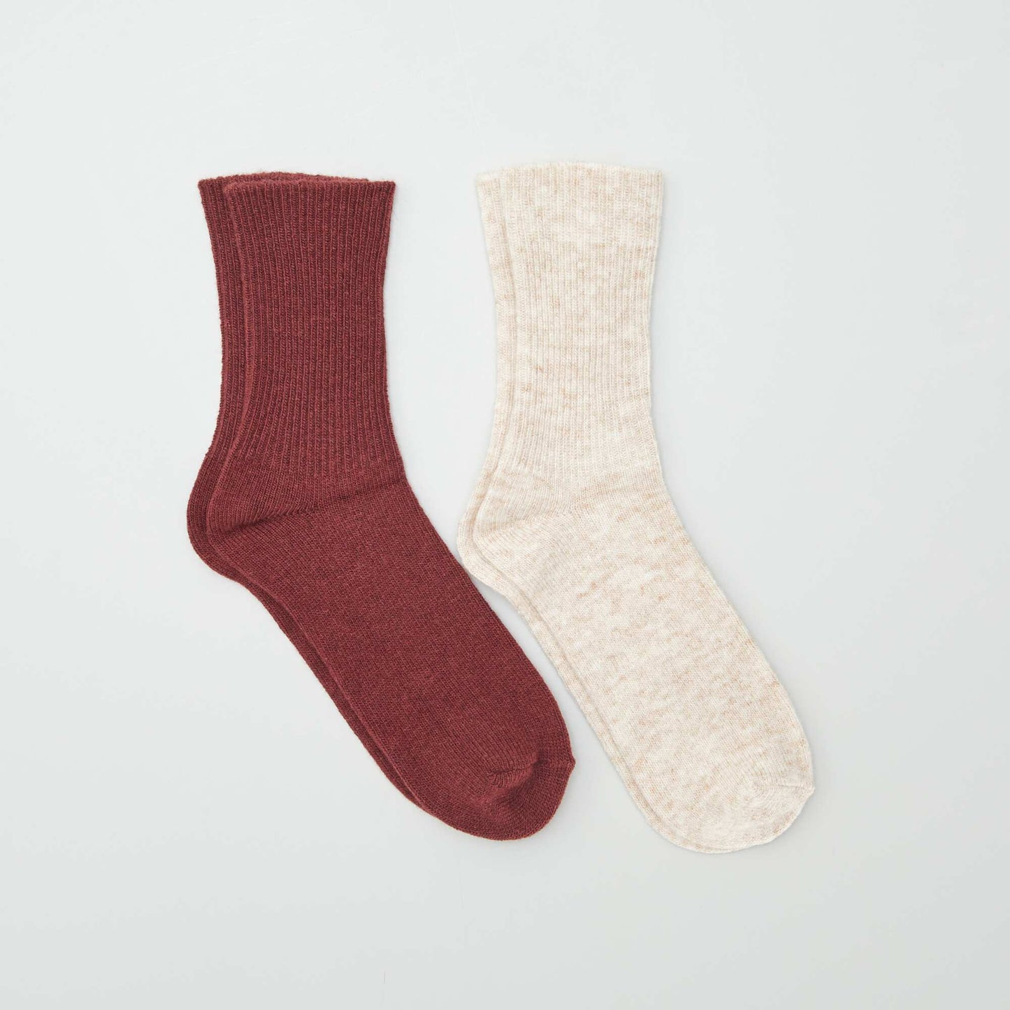 Chaussettes contenant de la laine Beige