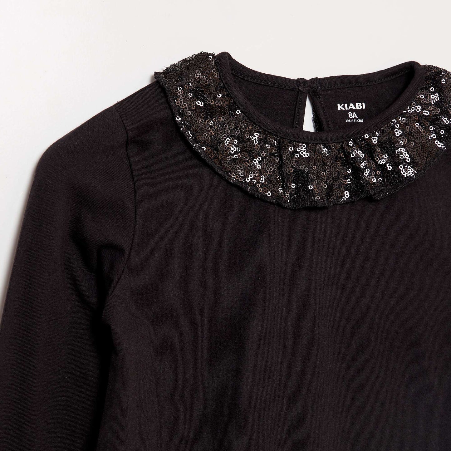 T-shirt avec col en tulle et à sequin noir