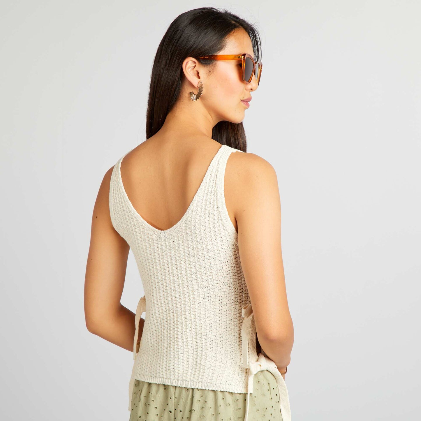 Top en crochet avec nœuds Beige