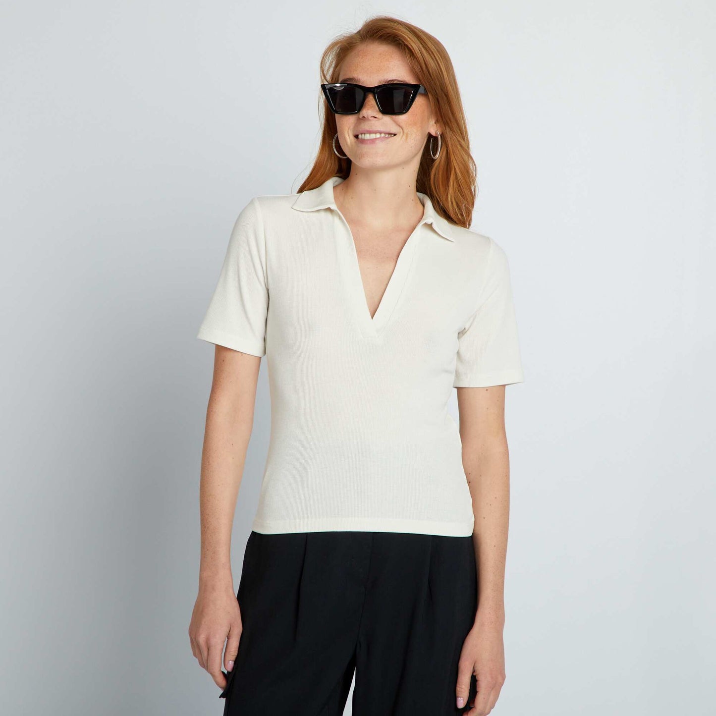 T-shirt court avec col polo Beige