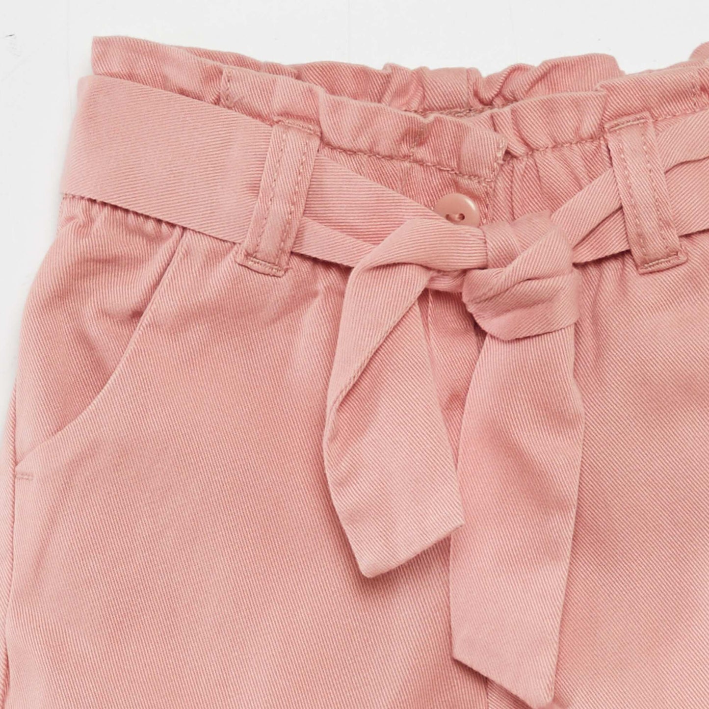 Pantalon uni avec ceinture et volants Rose