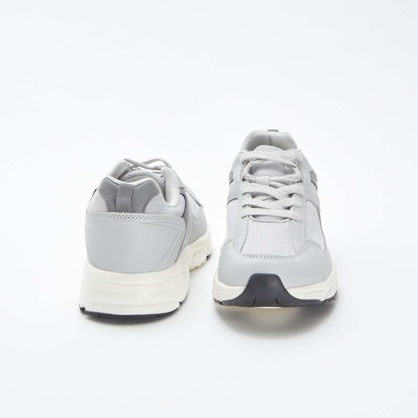 Baskets running en mesh GRIS