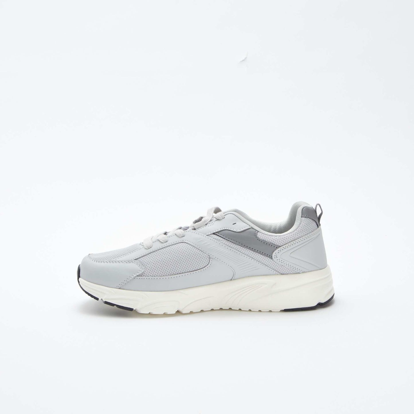 Baskets running en mesh GRIS