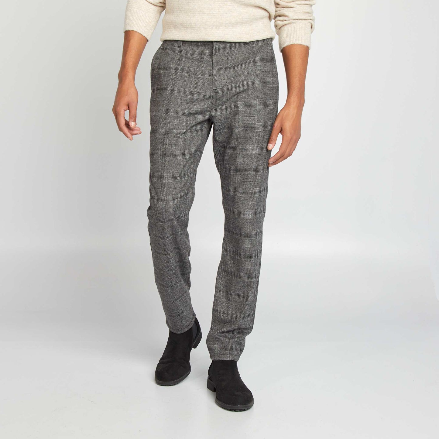 Pantalon chino à carreaux Gris