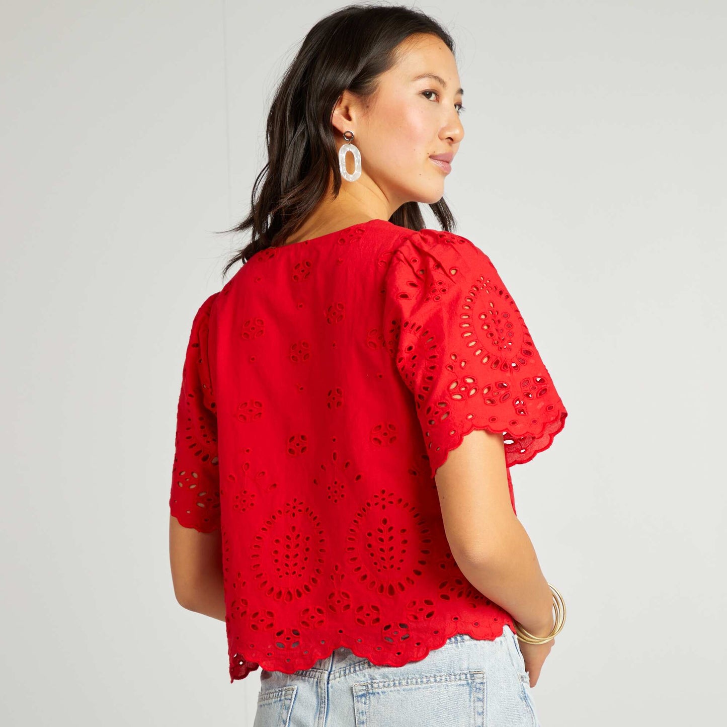 Blouse brodée avec nœuds ROUGE