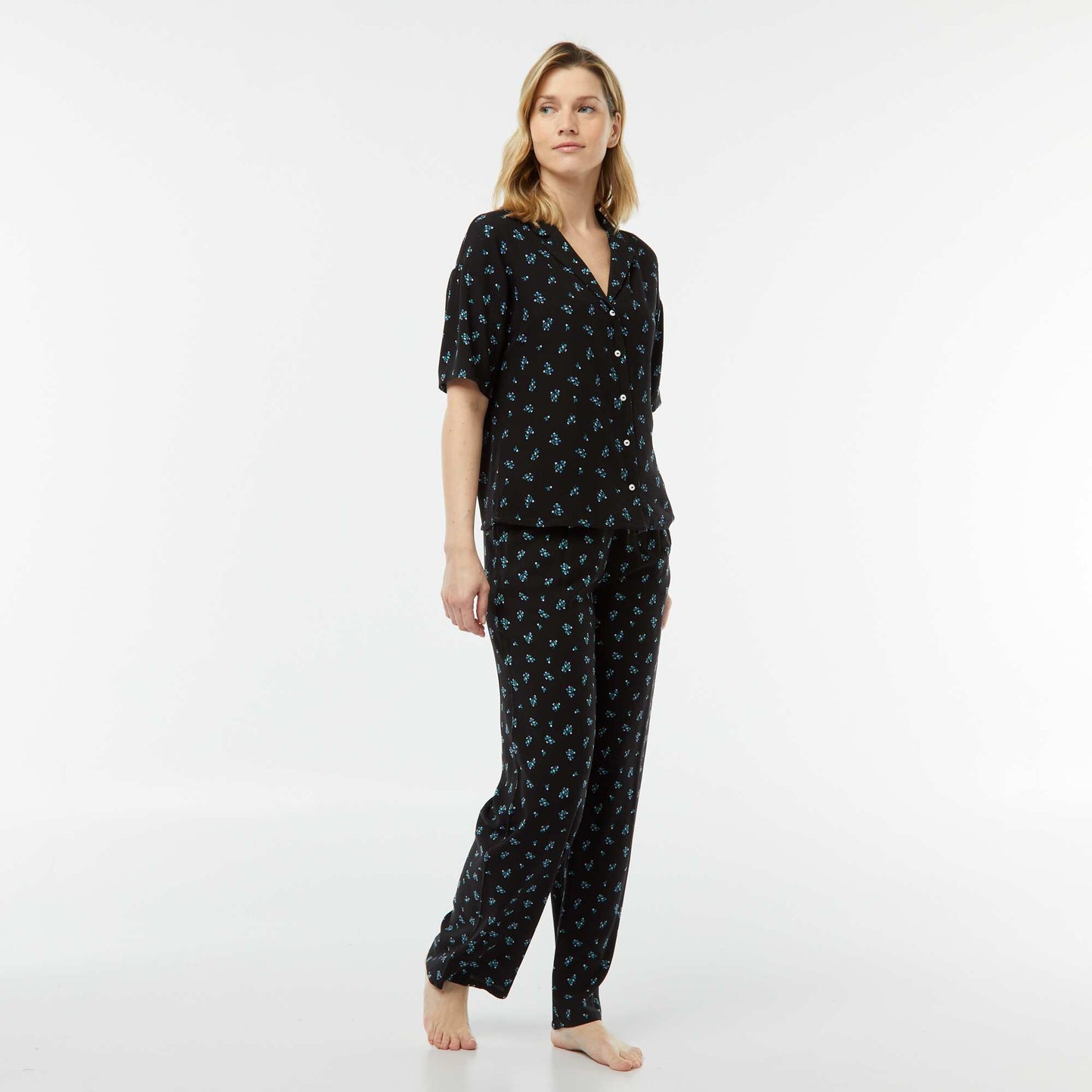 Ensemble pyjama chemisier + pantalon imprimé NOIR FLEURI