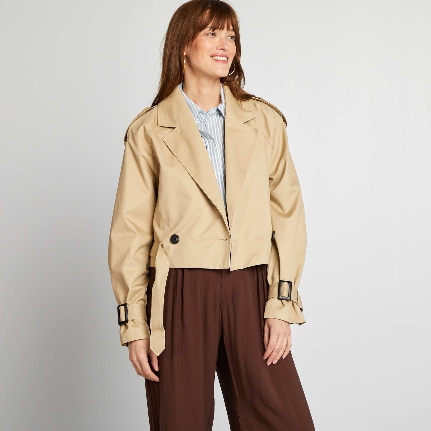 Trench court déperlant avec emmanchures raglan BEIGE